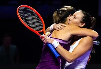 Luisa Stefani garante Brasil pela 1ª vez em decisão feminina do WTA Finals