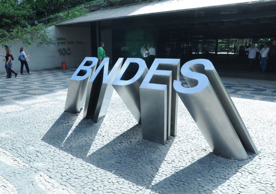 BNDES abre linha de crédito para pequenas empresas atuarem na China