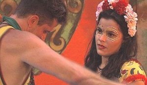 'BBB17': Marcos usa Vivian para causar ciúmes em Emilly e sister briga. 'Basta!'