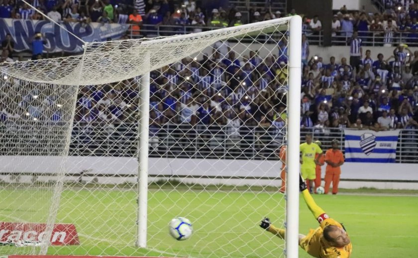 CSA vence Internacional no Estádio Rei Pelé e chega aos 25 pontos no Brasileirão