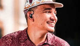 Cantor João Gomes diz que teve alucinações por abstinência de álcool: 'Foram dias tensos'