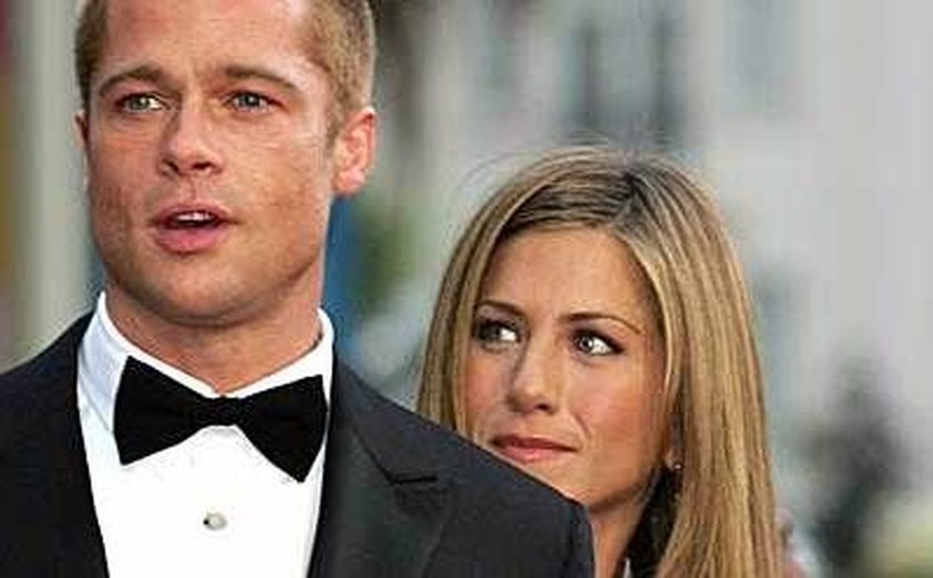 Brad Pitt pede perdão a Jennifer Aniston, à quem traiu com Angelina Jolie