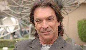Morre famoso ator da Globo, aos 71 anos, vítima de parada cardíaca