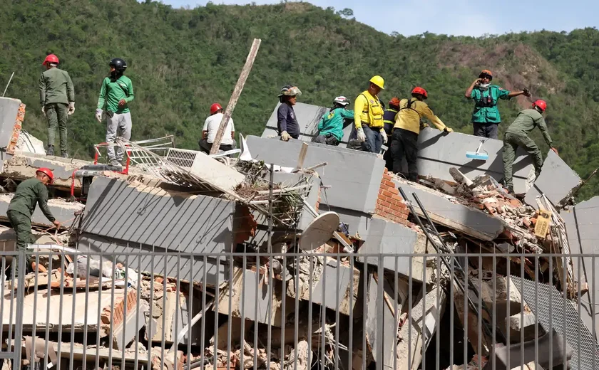 Número de mortos por terremoto na Venezuela sobe para 1.450
