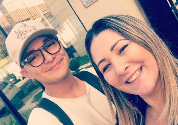 Mãe de MC Gui é assaltada e ladrões levam carro de R$ 90 mil