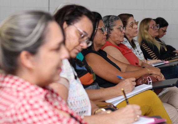 Semed reúne novos gestores para discutir demandas das escolas da rede municipal