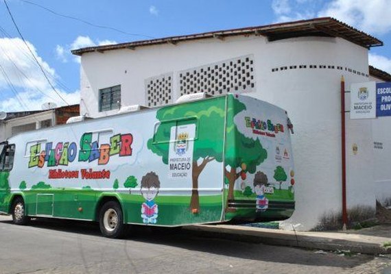 Biblioteca Volante chega à Escola Zilka de Oliveira