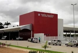 PM apreende droga em mala após ação com cão farejador em Arapiraca