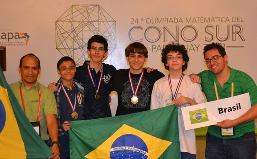 Jovens serão apresentados na Olimpíada Internacional de Matemática