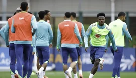 Vinicius Júnior diz que seleção evolui sob comando de Carlo Ancelotti