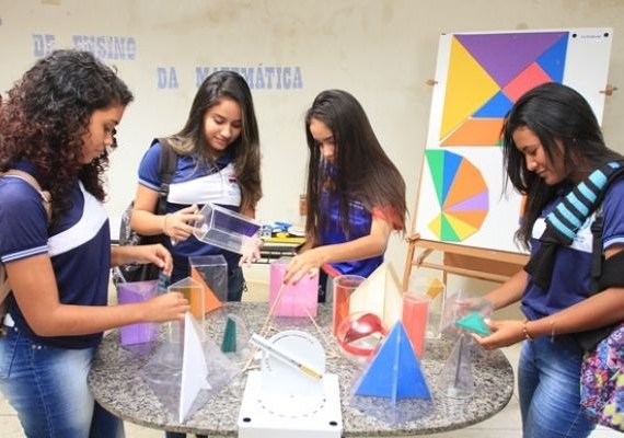 Semana da matemática traz atividades práticas e lúdicas a estudantes
