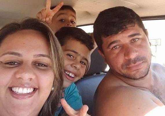 Mãe luta para rever filho de sete anos detido nos EUA