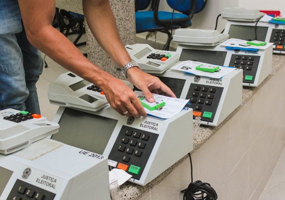 Preparação das urnas eletrônicas começa nesta sexta-feira (16)