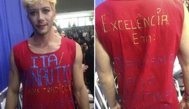 Aluno gay do ITA protesta na formatura de vestido e salto alto