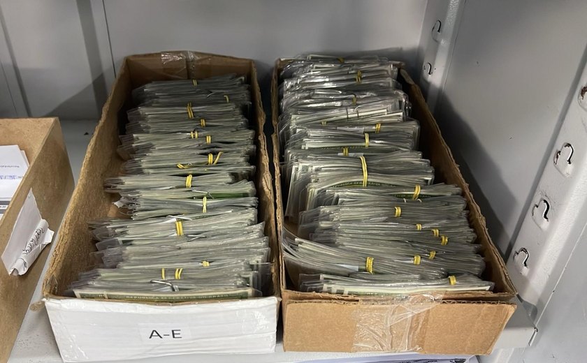 Mais de 147 mil Carteiras de Identidade Nacional aguardam retirada no Instituto de Identificação