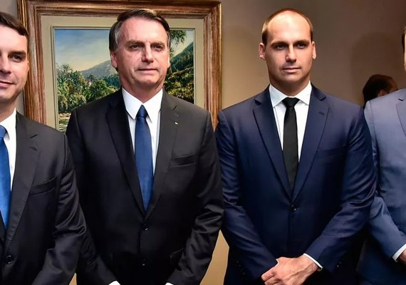 Censura: desembargador determina exclusão de reportagens sobre compra de imóveis em dinheiro vivo pelo clã Bolsonaro
