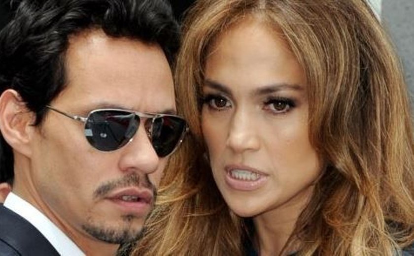 Depois de beijo em show, Jennifer Lopez reata com ex-marido e marca data de casamento