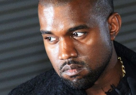 Rapper Kanye West está paranoico e dificulta trabalho dos médicos, diz TMZ