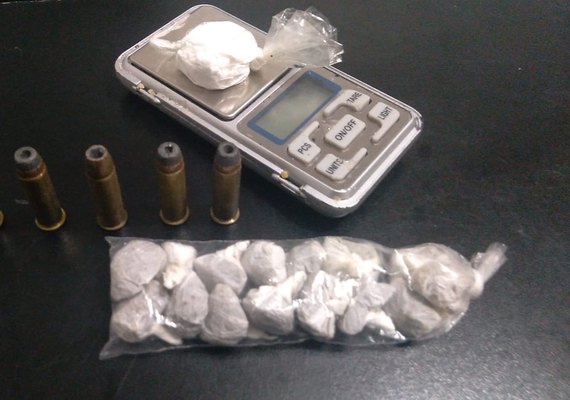 Polícia Militar apreende drogas após troca de tiros com traficantes no Bom Parto