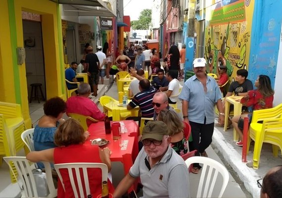 Empreendedorismo feminino desenvolve o setor de alimentação fora do lar em comunidades e fortalece a economia local