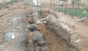 Cratera gigante incomoda moradores de bairro em Arapiraca