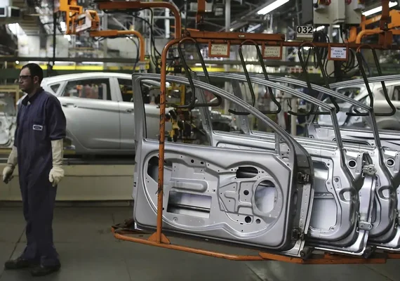 Indústria apresenta estabilidade em novembro de 2025