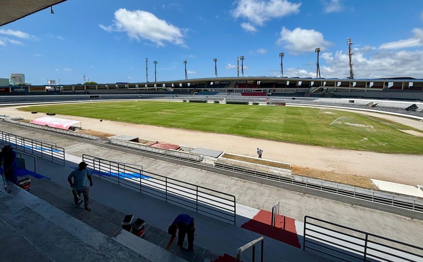 Gramado do Estádio Rei Pelé passa por tratamento e estará pronto dia 11