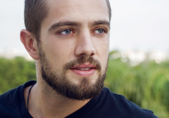 Rafael Cardoso vai substituir Cauã Reymond em novela de Walcyr Carrasco