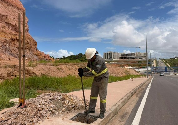 Prefeitura inicia implantação de rede de iluminação pública em nova avenida