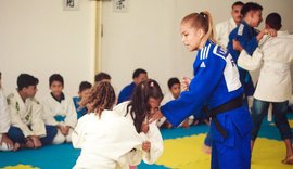 Projeto social de judô para crianças recebe apoio do Banco do Nordeste em Alagoas
