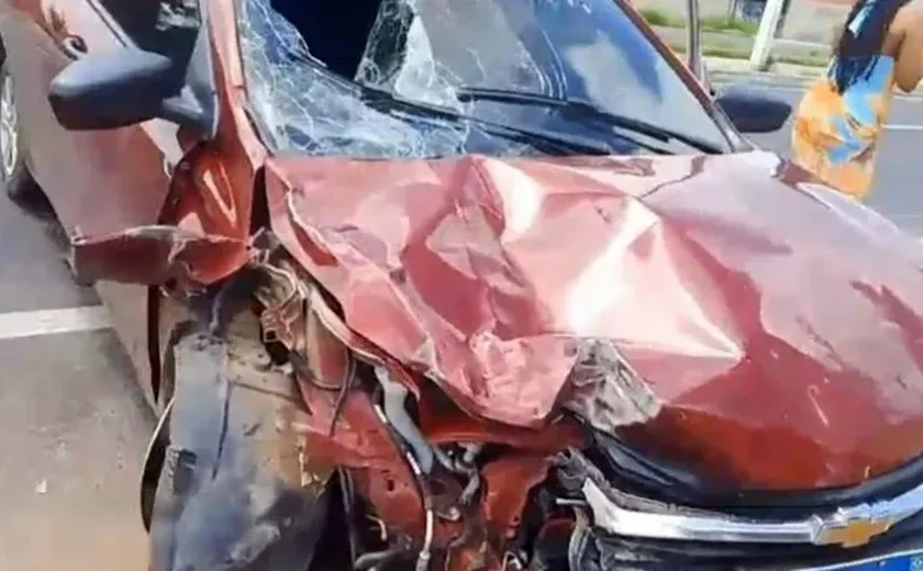 Casal morre e criança fica ferida após carro atropelar bicicleta