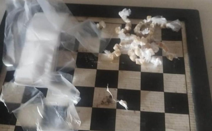 Duas mulheres são presas por suspeita de integrarem organizações criminosas