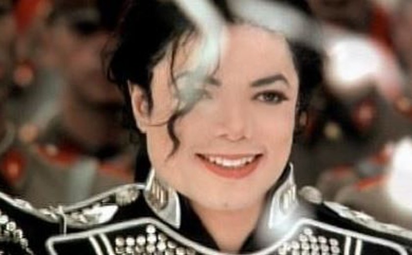 Museu remove estátua de Michael Jackson após denúncias de abuso sexual