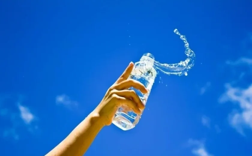 Saúde destaca a importância da tomar água durante o Carnaval