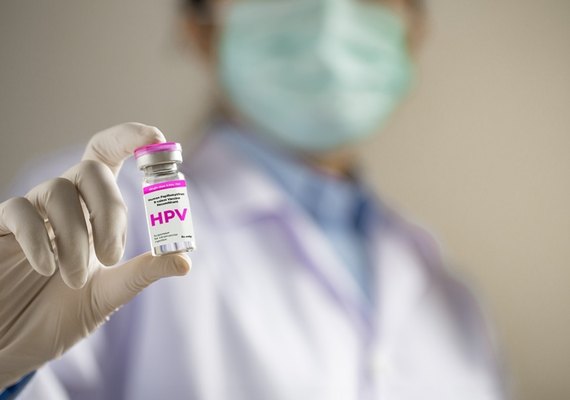 Vacina contra HPV diminui riscos associados ao câncer de colo do útero