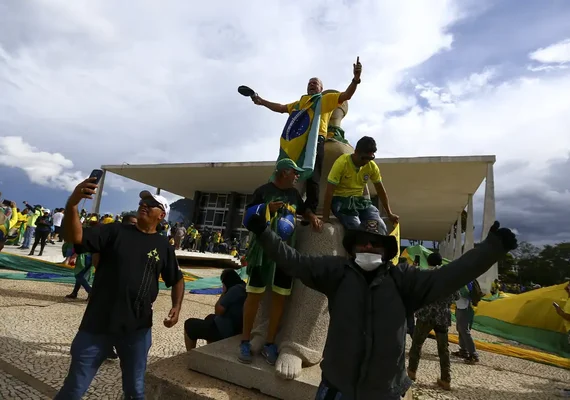 Supremo Tribunal Federal mantém 66 presos um ano após tentativa de golpe