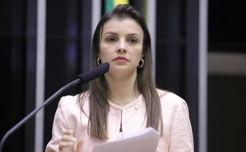 Deputada federal acusa marido de agressões físicas e psicológicas