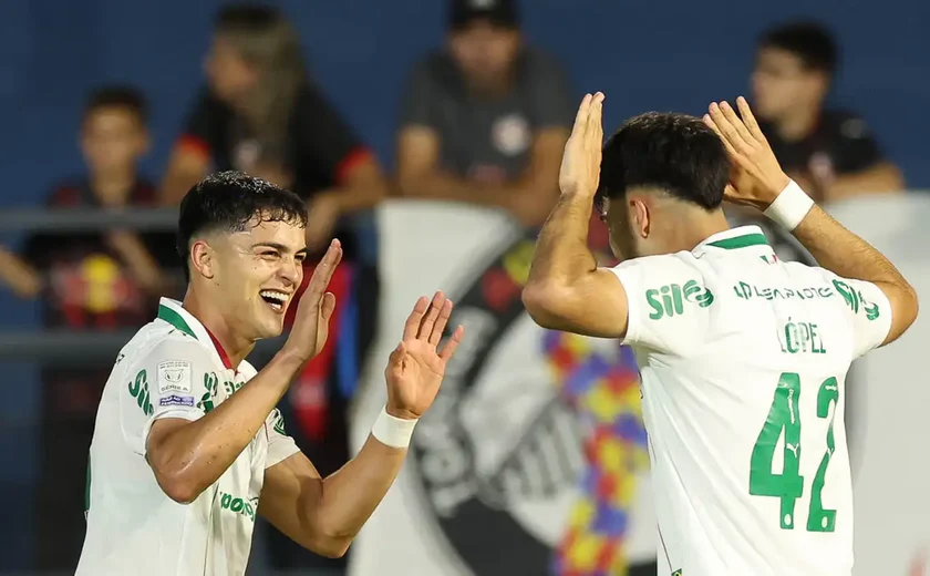 Palmeiras derrota Bragantino para manter liderança no Brasileiro