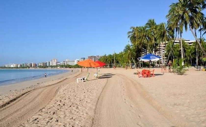 Ida à praia precisa de dupla proteção: máscaras e protetor solar