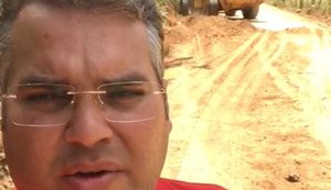 Máquinas do DER/AL estão em Chã Preta  melhorando condições de estrada