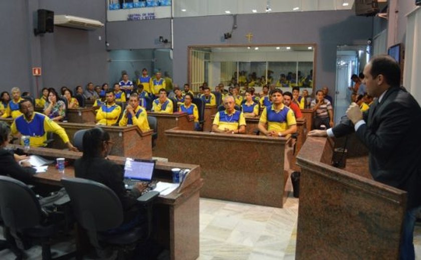 Funcionários dos Correios em AL lançam apelo contra privatização da empresa