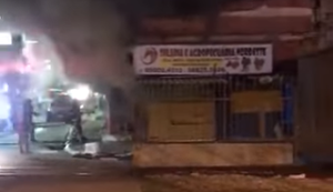 Incêndio destrói loja de produtos para cavalos no Centro de Maceió