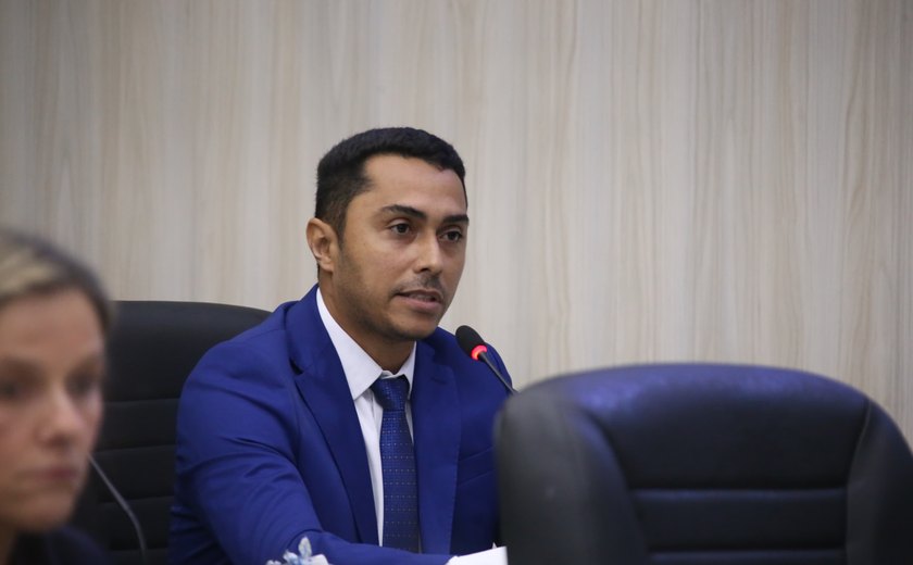 Projeto de David do Emprego que amplia licença-maternidade é aprovado em 2ª votação