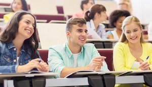 Educa Mais Brasil: bolsas disponíveis para estudar ainda este ano