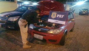 PRF em Alagoas prende motorista dirigindo veículo roubado e com documento falso na BR 316