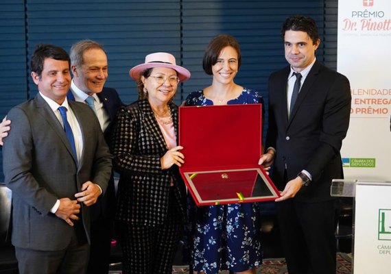 Hospital de Amor de Arapiraca ganha prêmio Dr. Pinotti pela qualificação dos serviços de saúde da mulher