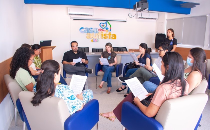 Casa do Autista fortalece acompanhamento individual com estudo de casos e formação continuada da equipe