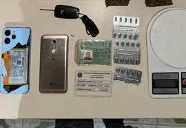 Polícia apreende carro com drogas e equipamentos do tráfico em Limoeiro de Anadia