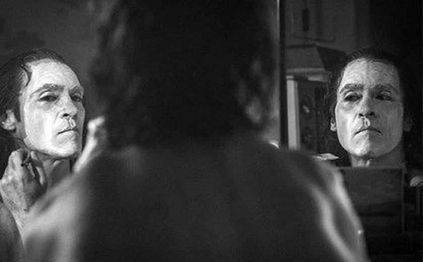 Diretor divulga nova foto arrepiante de Joaquin Phoenix como Coringa