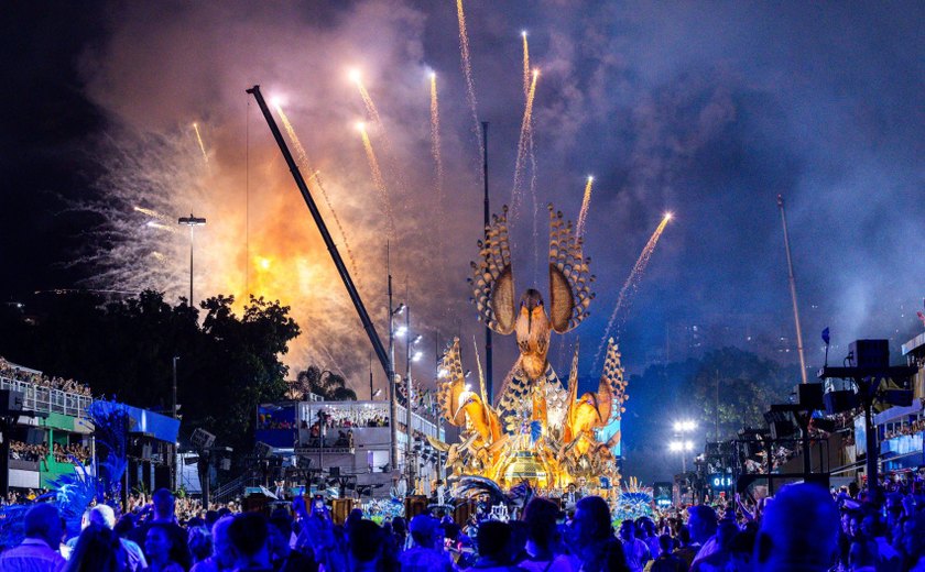 Setor turístico comemora divulgação do destino Maceió com o desfile da Beija-Flor